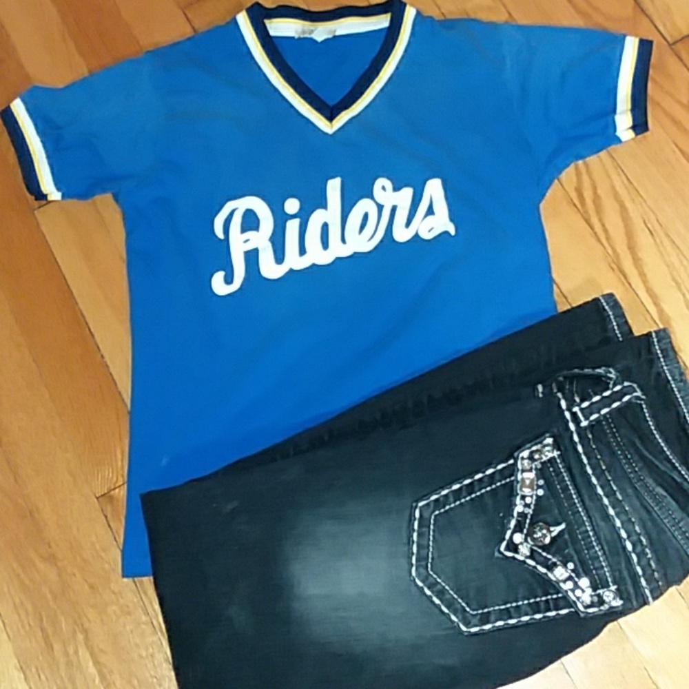 ZARA Trafaluc RIDERS v neck t shirt  Small